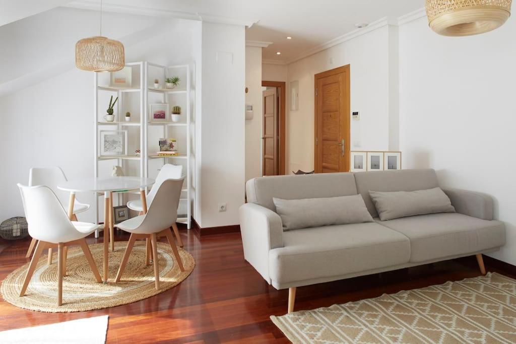 Apartamento Con Terraza A Un Paso De La Playa Gijon Bagian luar foto